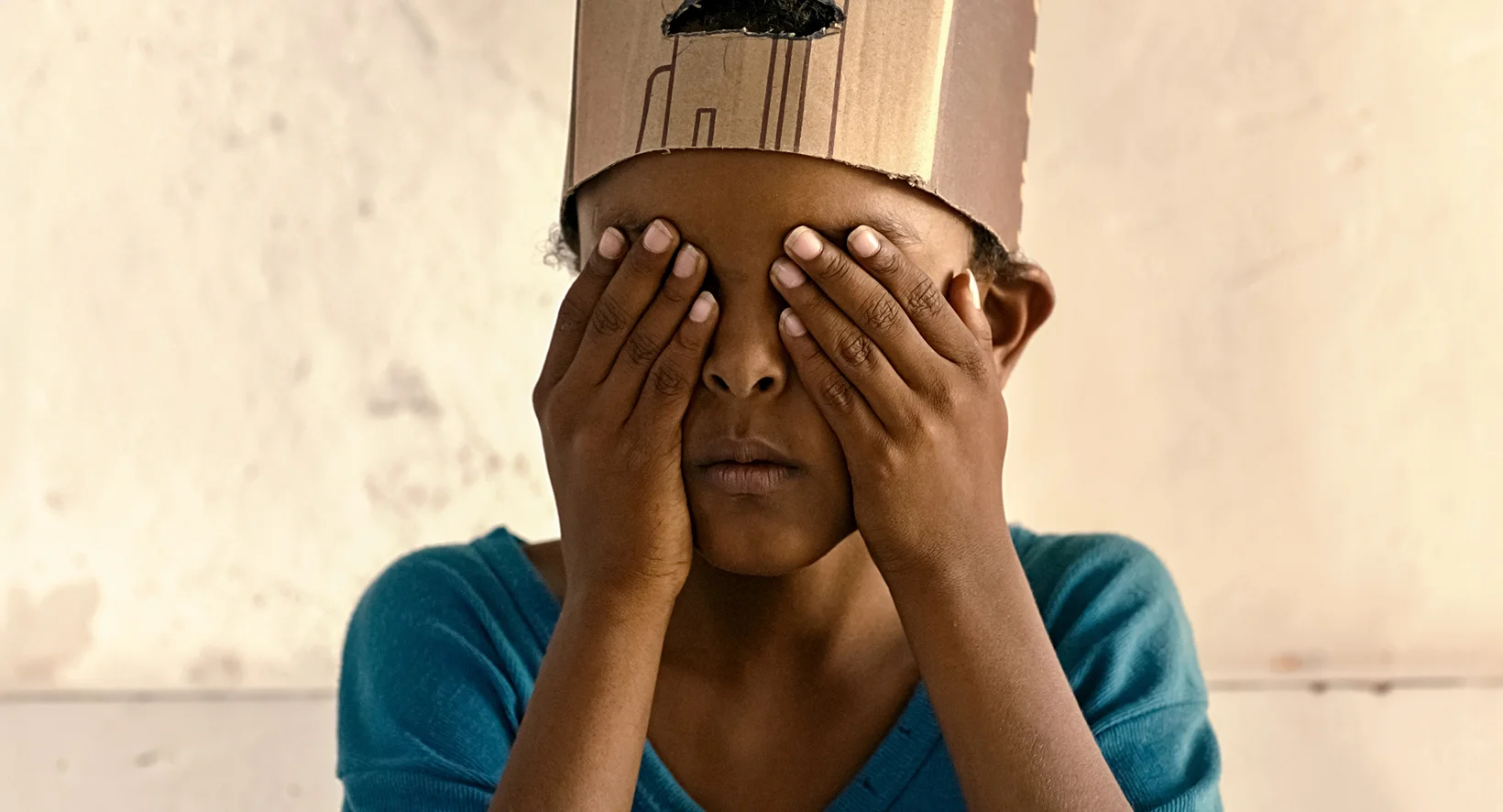 Filmstill: «The Village Next to Paradise»