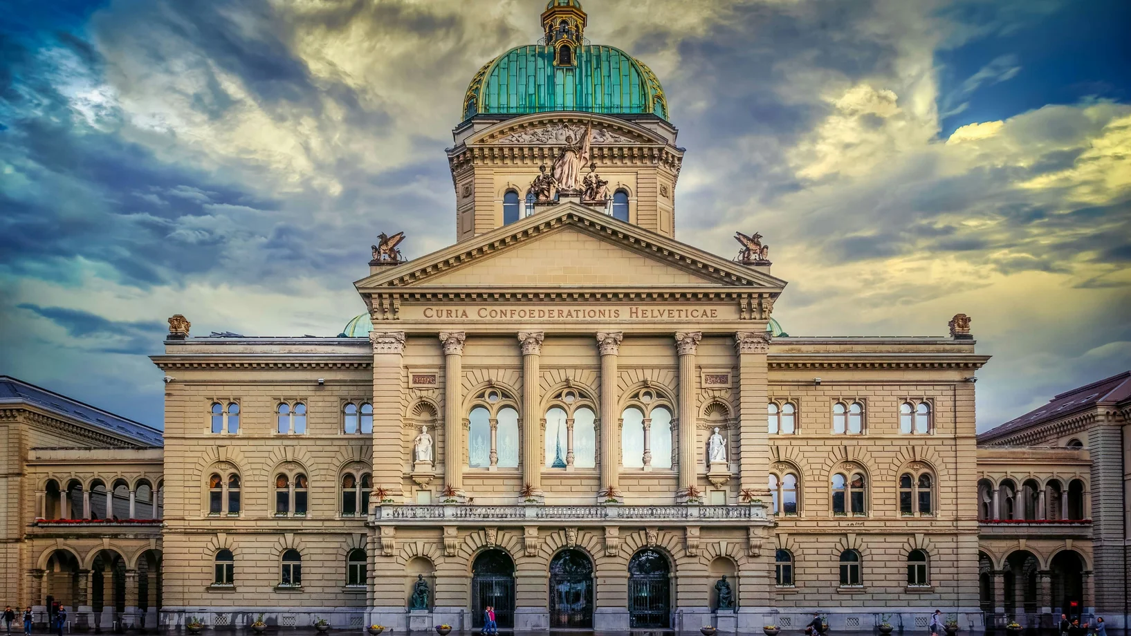 Bundeshaus, fotografiert von Marco De Luca (@nethawk) in Bern, Schweiz