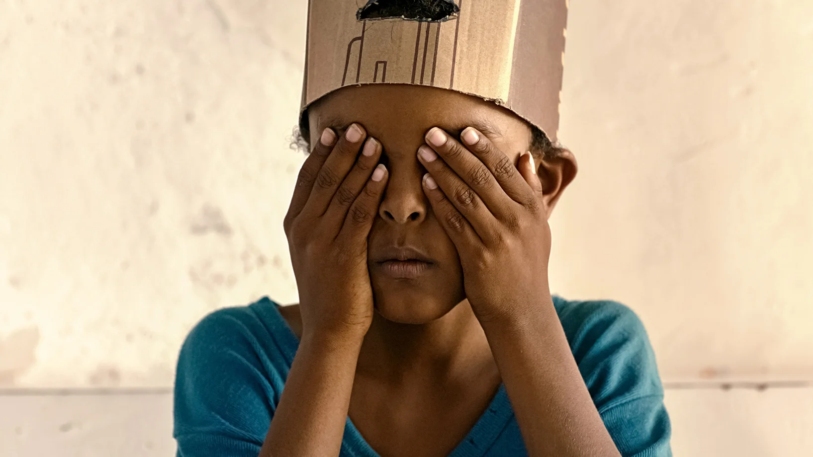 Filmstill: «The Village Next to Paradise»