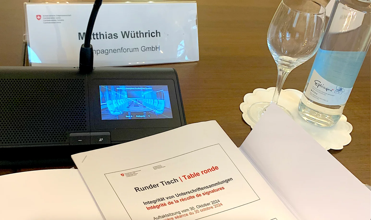 Round Table - Integrität von Unterschriften